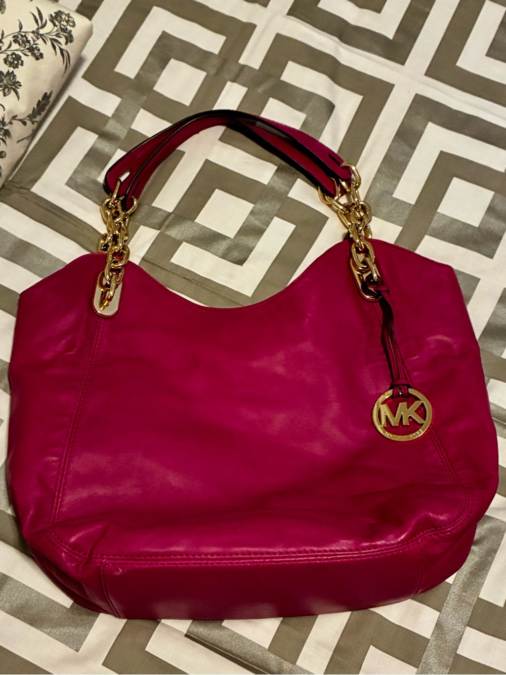 Michael Kors Lillie Shoulder Bag - Picture 1 of 7